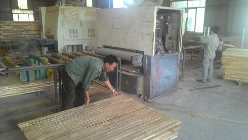 Phân xưởng ghép thanh của Công ty cổ phần lâm sản Quảng Ninh